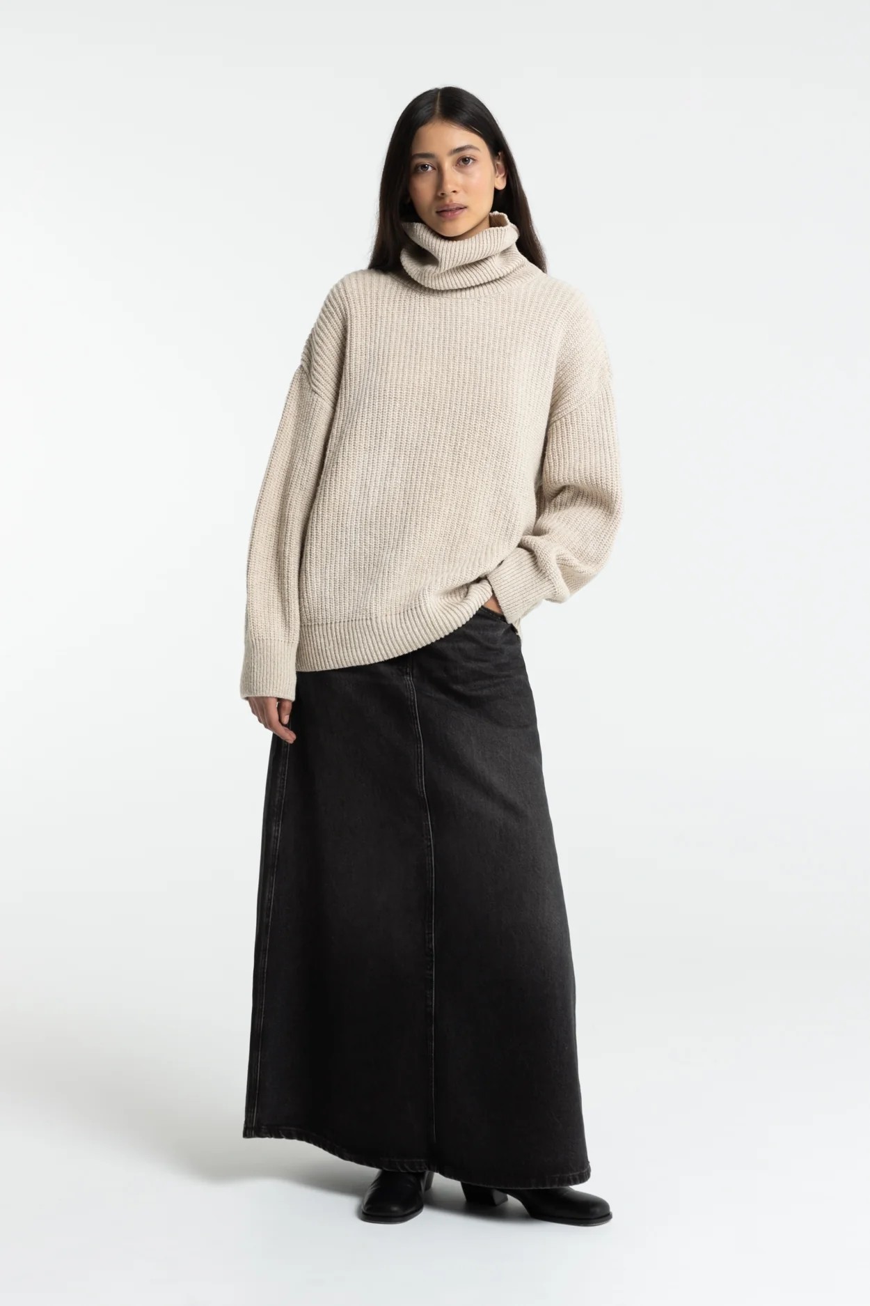 AMIRAH | VILMA BROWN BLACK WORN