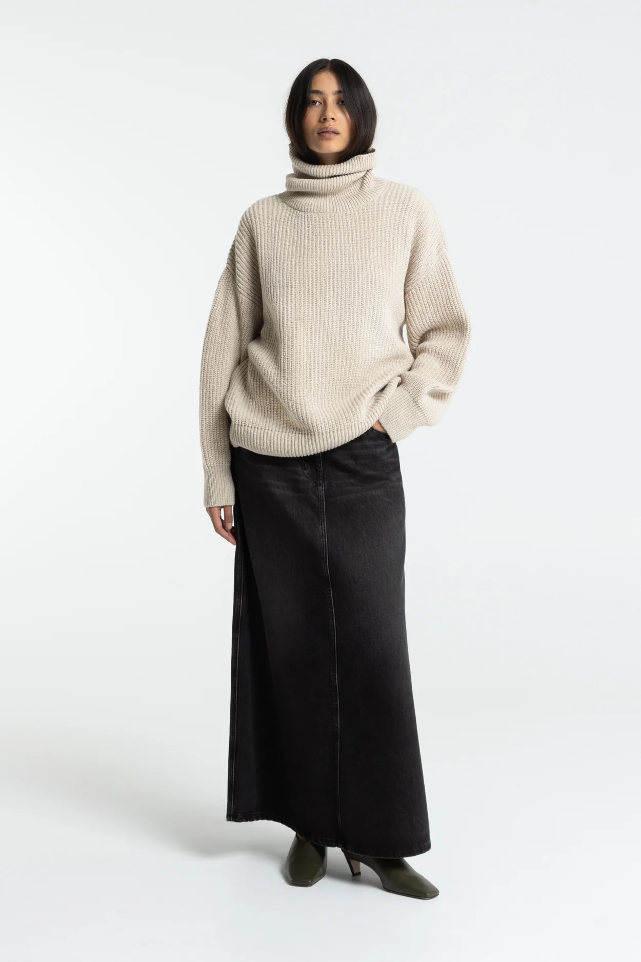 AMIRAH | VILMA BROWN BLACK WORN - Image 2