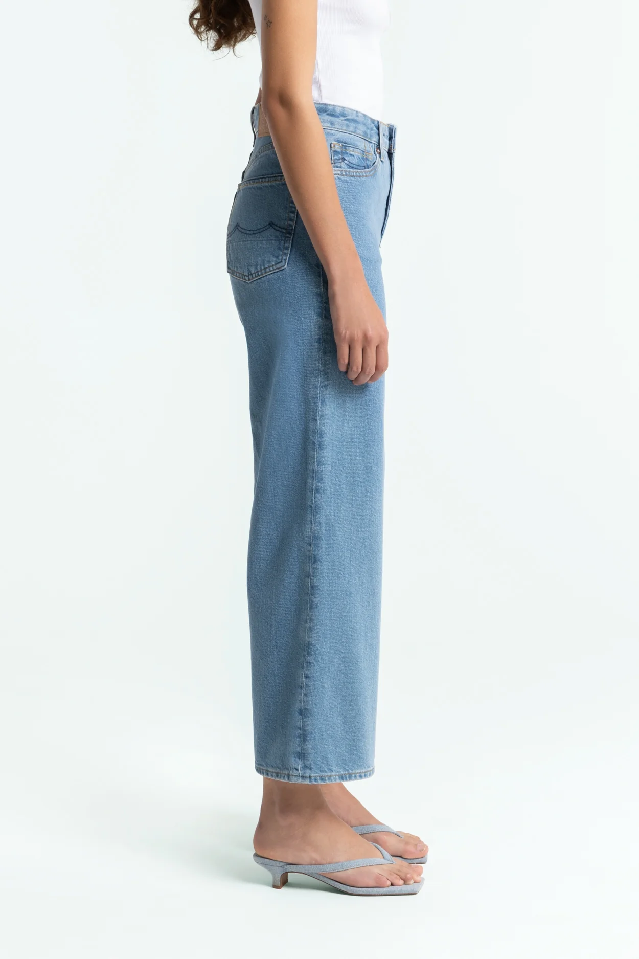 ELISABETH CROPPED | CLEAN HOLO MID VINTAGE - Image 4