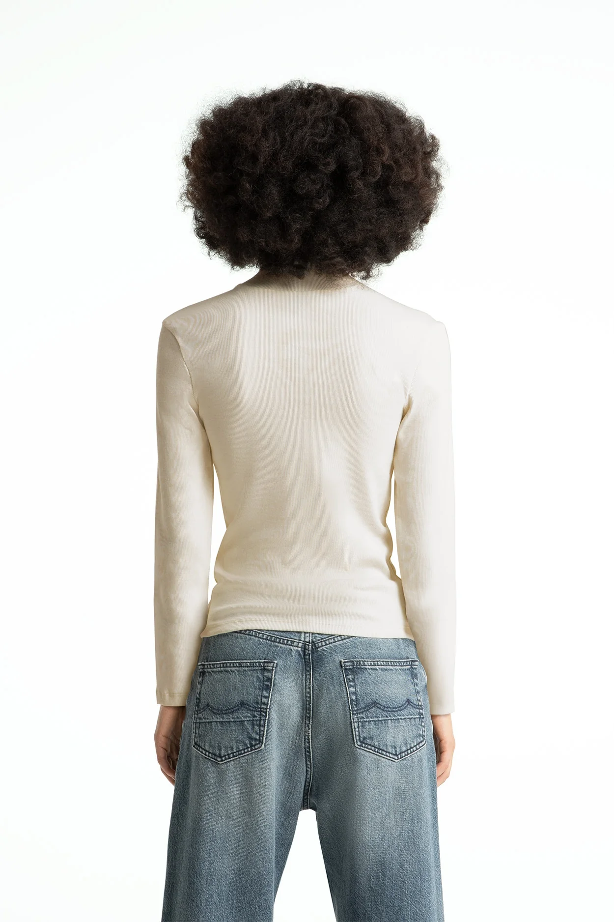 JACOBINA | CLOUD DANCER - Image 4