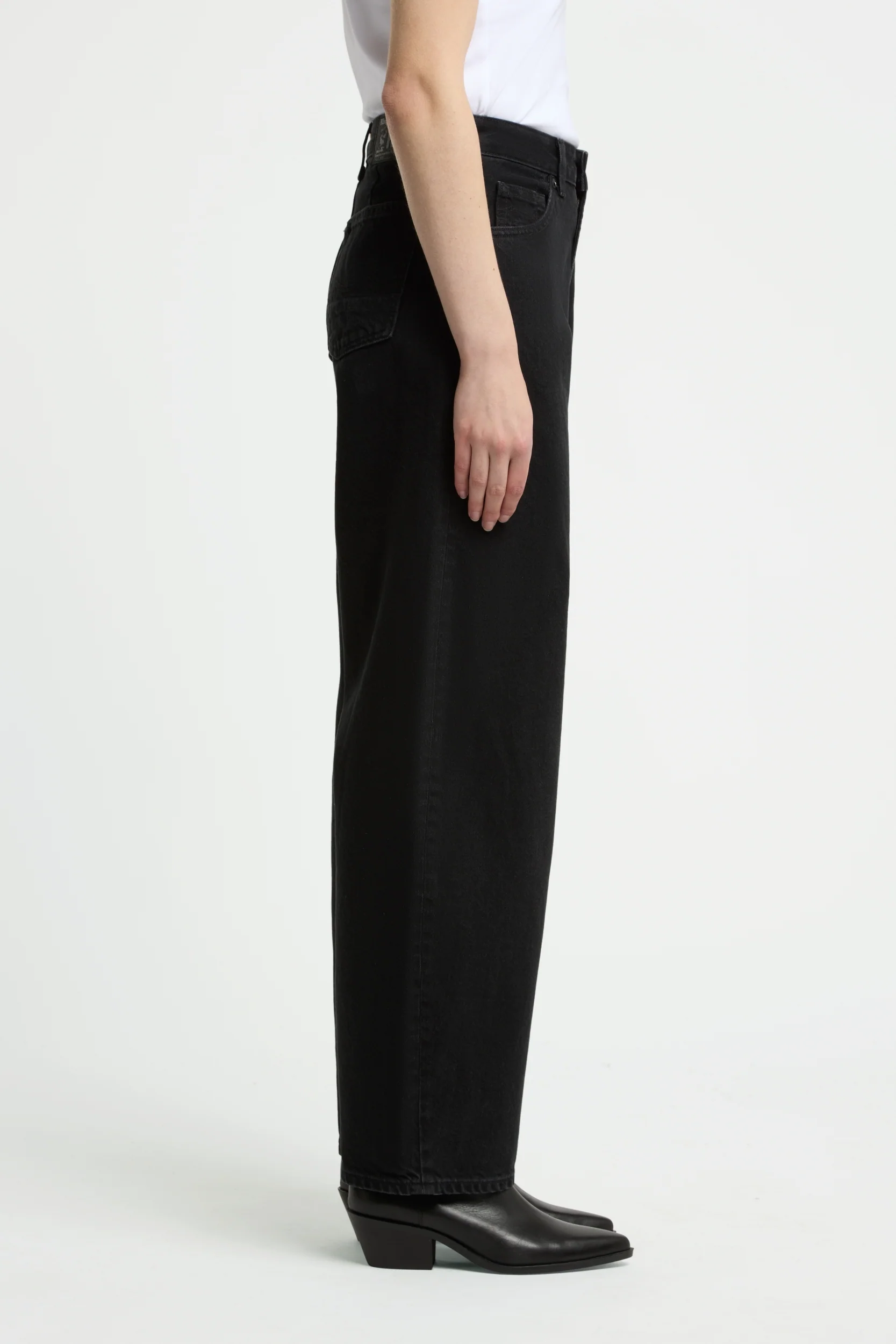 LEILA | HOLO BLACK USED - Image 4