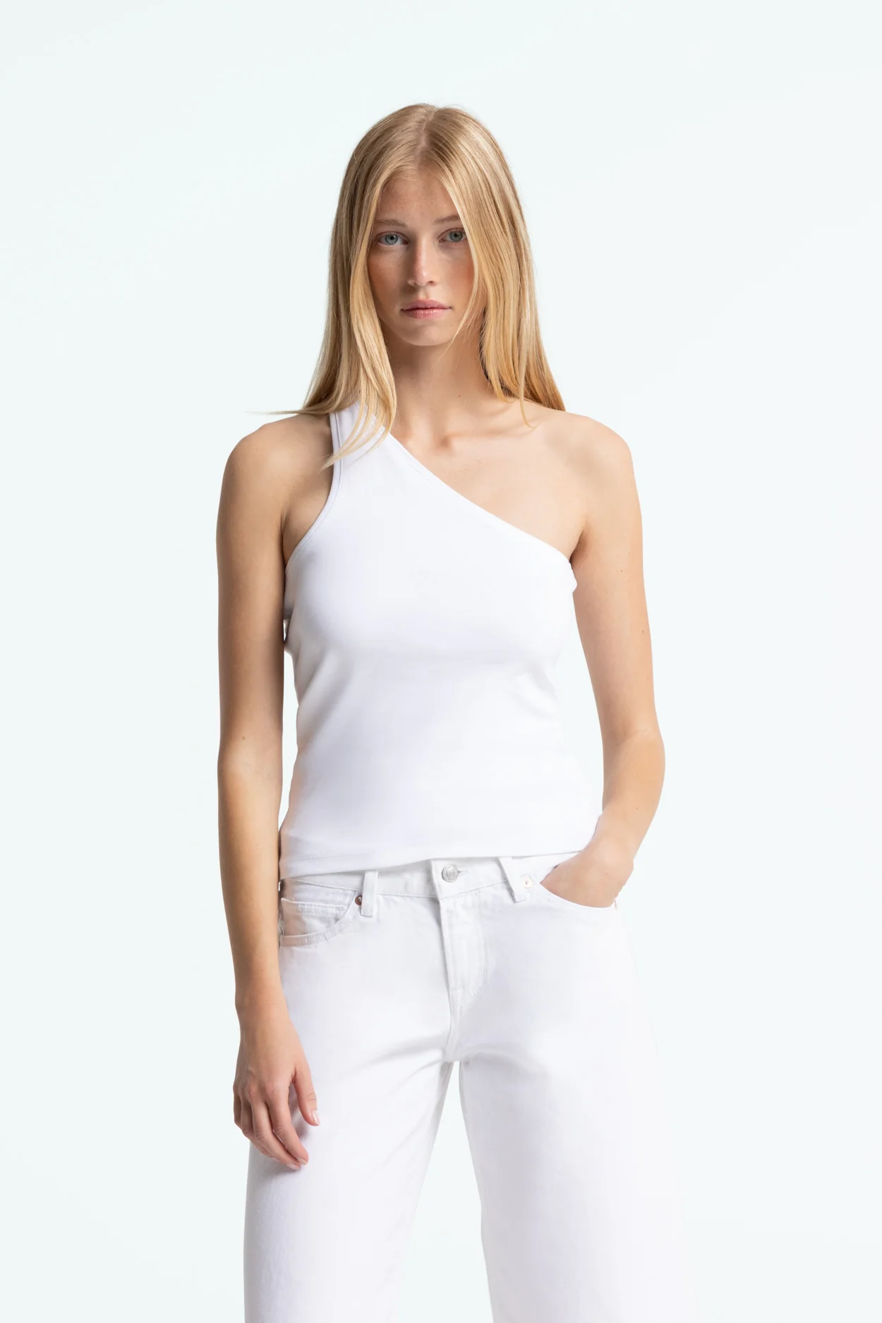 MATHILDA | WHITE