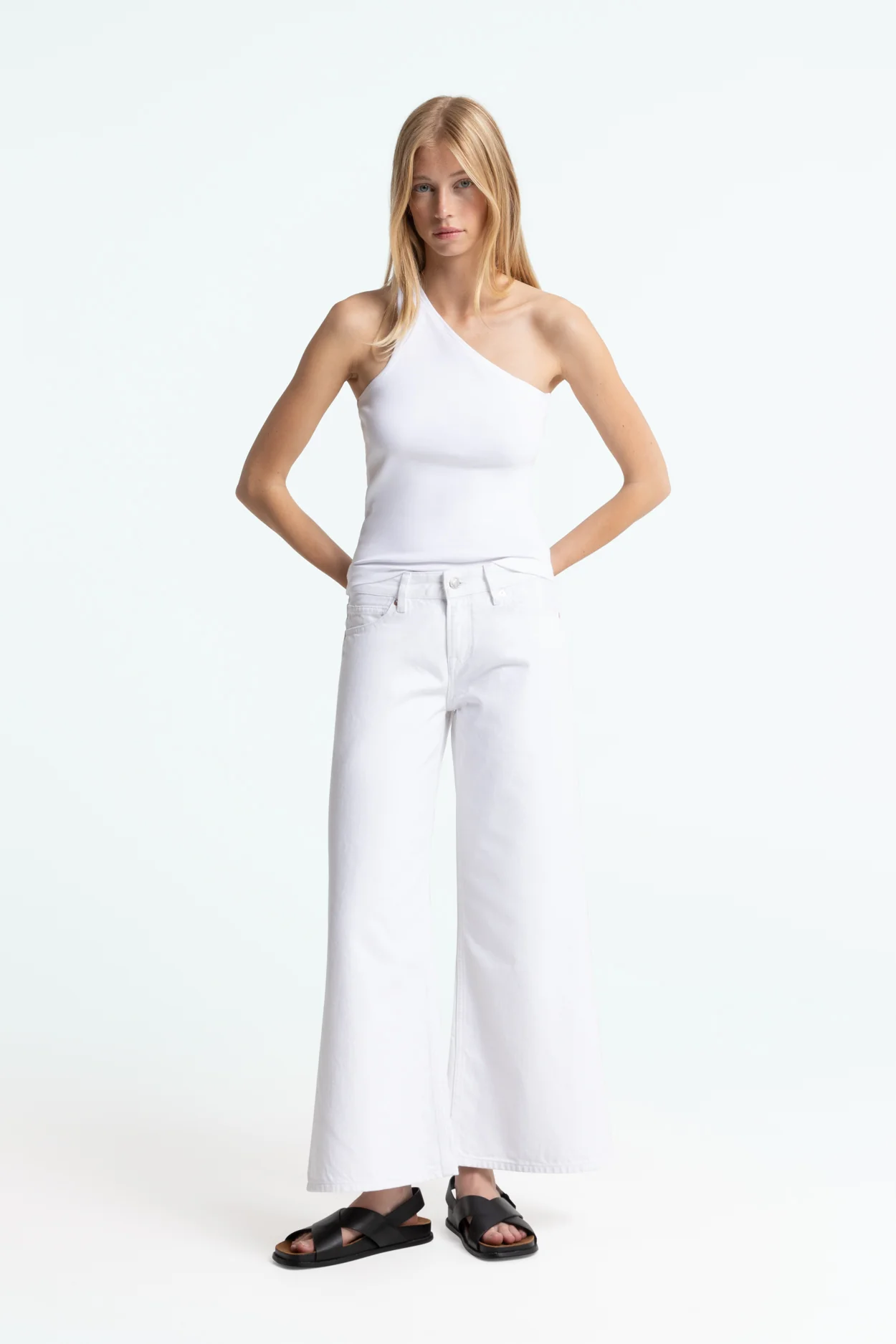 MATHILDA | WHITE - Image 2