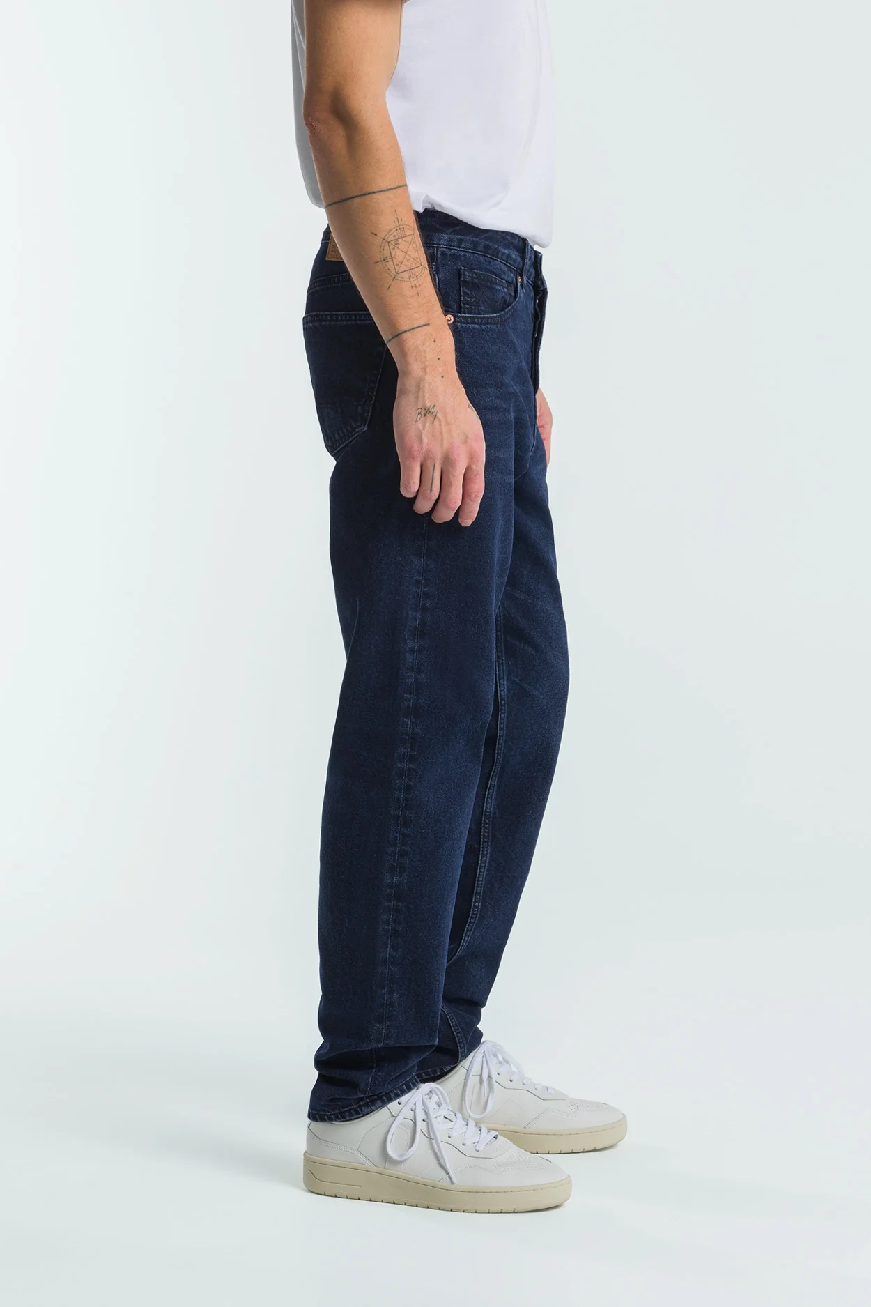 SUSHAN | HOLO BLUE BLACK WORN - Image 4